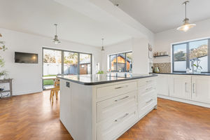 Photo 7- click for photo gallery